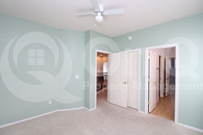 Building Photo - 3316 E Kingbird Pl