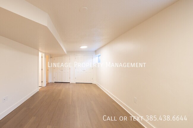 Building Photo - 1223 Emery-B