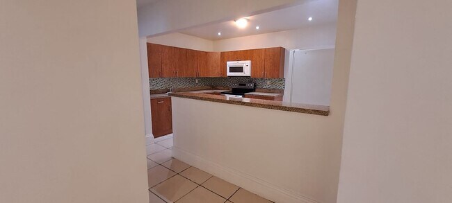 Building Photo - 3030 NW 68th St
