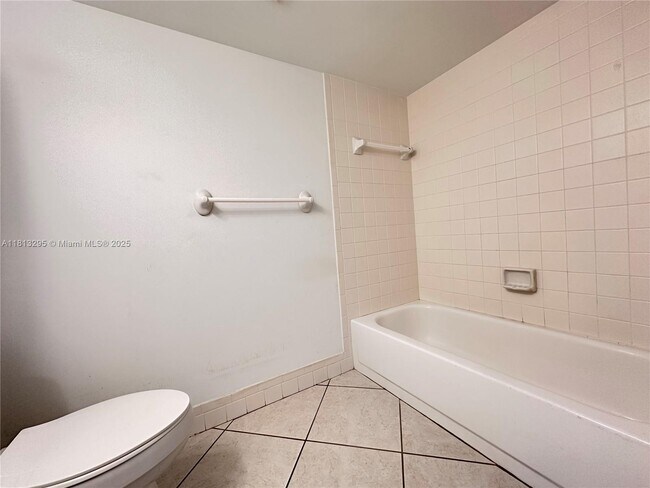 Building Photo - 13455 SW 16th Ct
