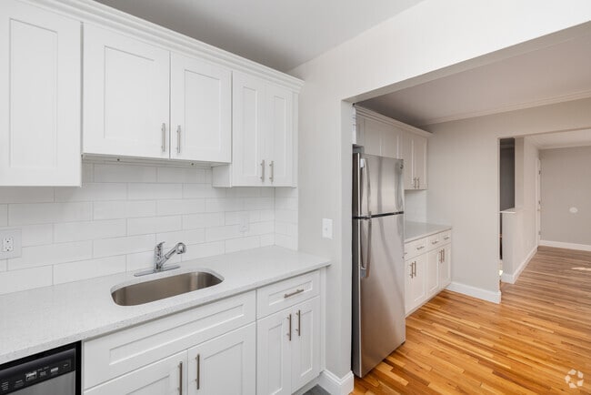 Interior Photo - Maple Crest Apartments at Dix Hills