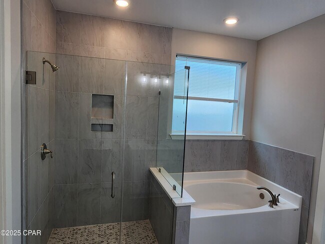 Building Photo - 1083 Harrison Byu Dr