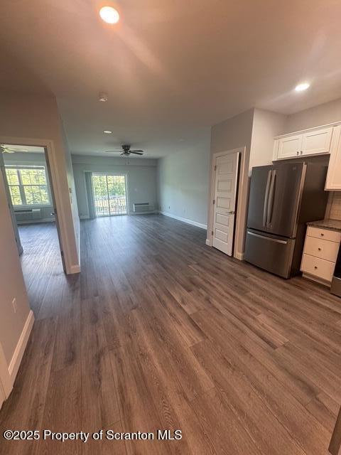 Building Photo - 402 Circle Dr