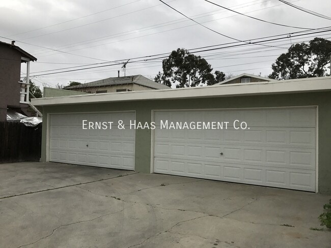 Building Photo - 5464 Lime Ave