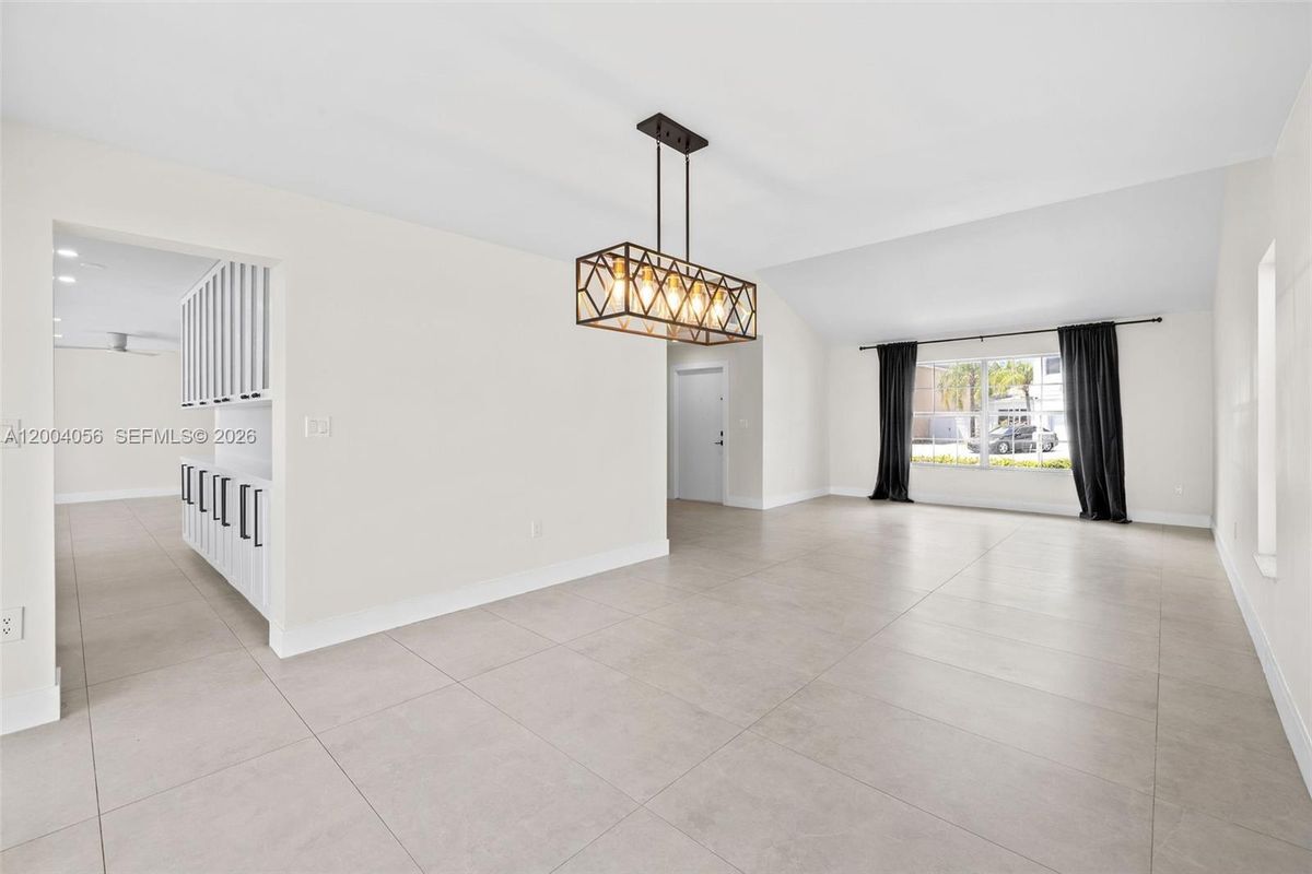 Building Photo - 9547 SW 146th Pl