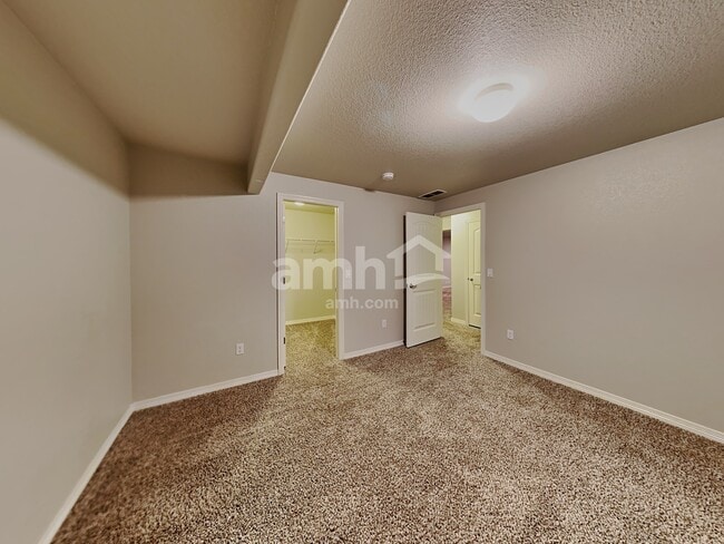 Building Photo - 10413 Declaration Dr