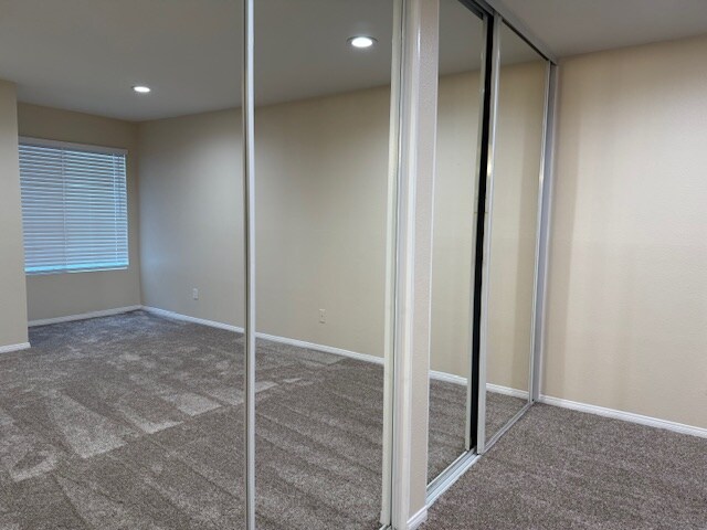 Building Photo - 5510 Owensmouth Ave