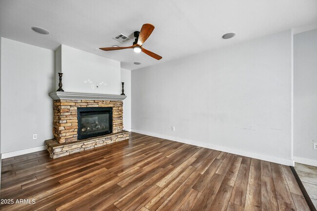 Building Photo - 839 S Adam Wy