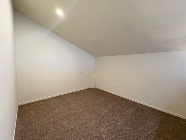 Building Photo - 2274 Caminito Castillo