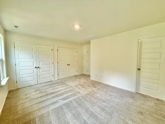 Building Photo - Stunning New Construction 3BD, 2.5BA End U...