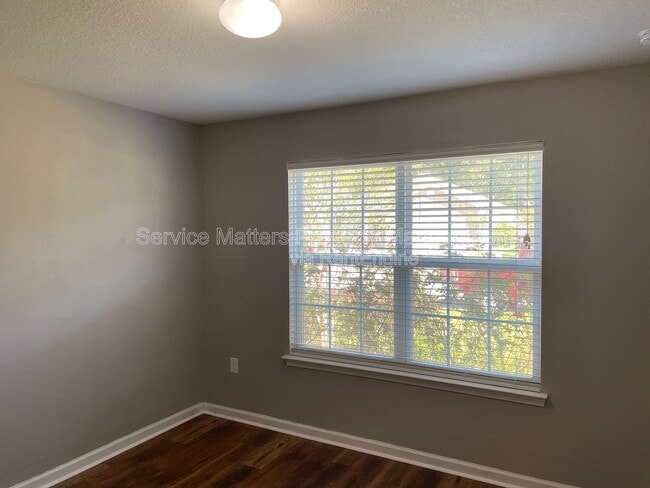 Building Photo - 3481 Quail Dr