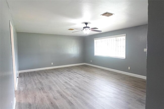 Building Photo - 3030 Dawson Ln