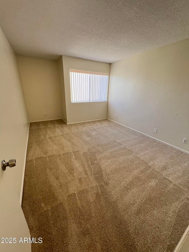 Building Photo - 1111 E University Dr