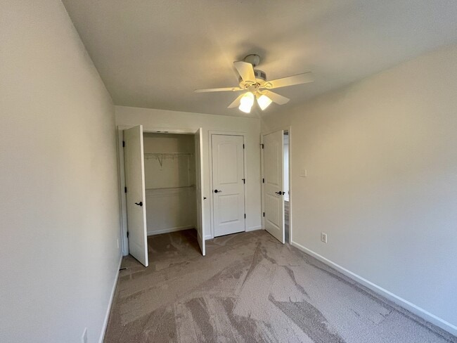 Building Photo - 111 Old Tavern Cir