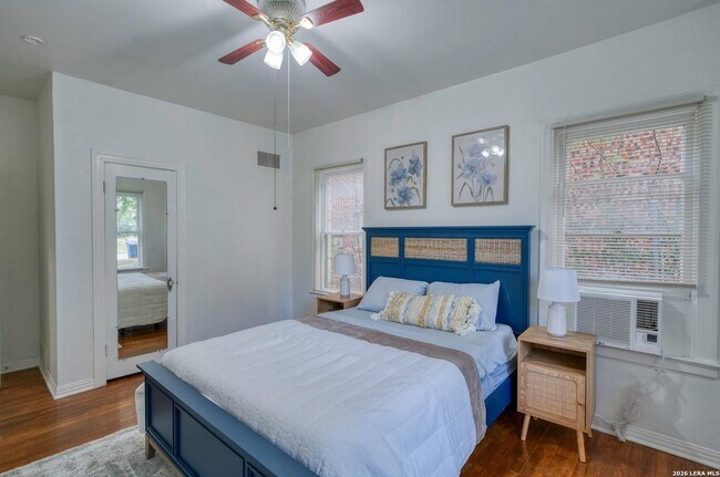 Building Photo - Spacious 2 Bedroom Apartment in Monte Vista Near Downtown San Antonio