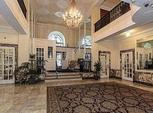 Building Photo - 466 Commonwealth Ave