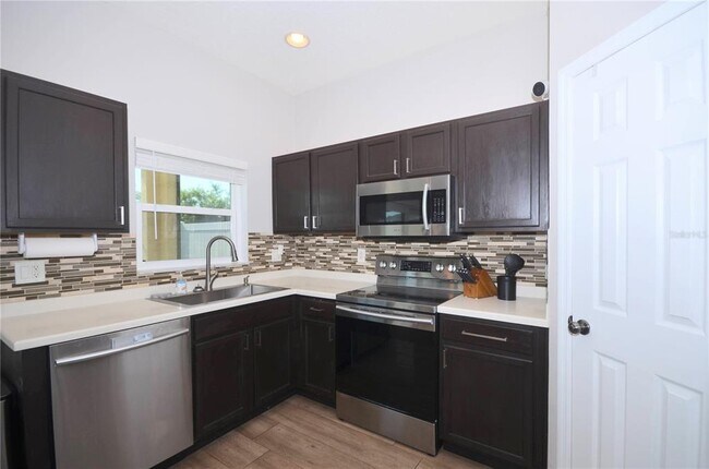 Building Photo - 1625 Emerald Hill Way