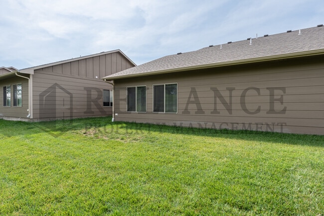 Building Photo - 914 W Onewood Pl