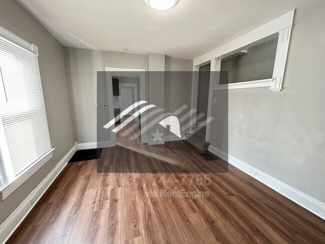 Building Photo - 211 Alaska St