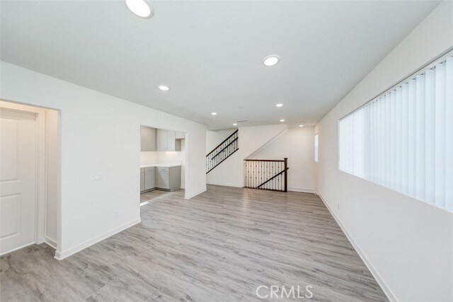 Building Photo - 9124 Huntington Dr