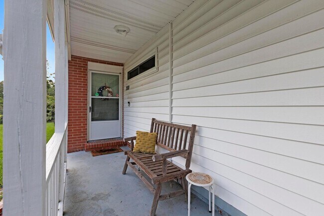 Building Photo - 2080 Dawson Cabin Rd