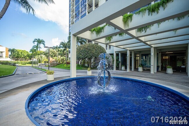 Building Photo - 2BR | 2BA | $4,000 | Move-In Ready! Windwa...