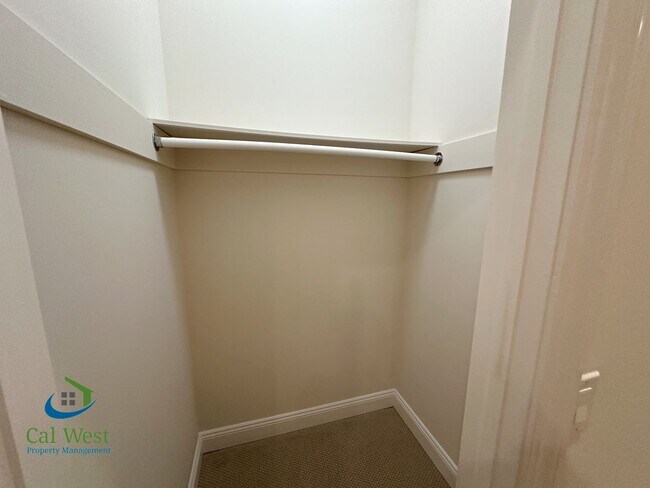 Building Photo - $7995 - Executive 4 bed, 3 full bath, Palo...
