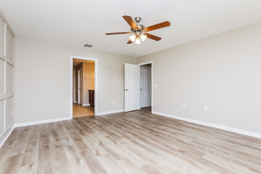 Building Photo - 3809 Gulf Shore Cir