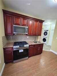 Building Photo - 316 E 94th St