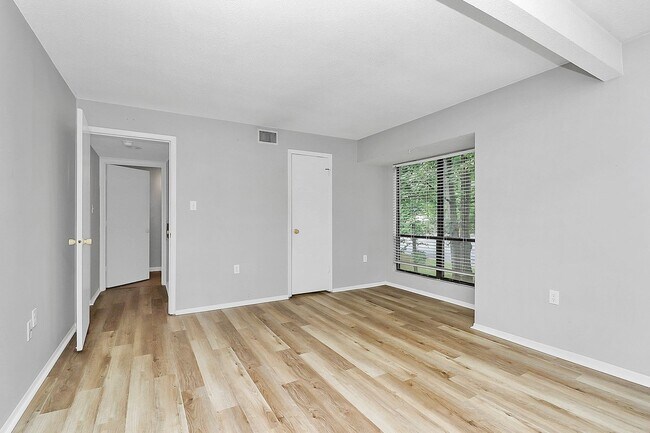 Building Photo - 5012 Sardis Rd