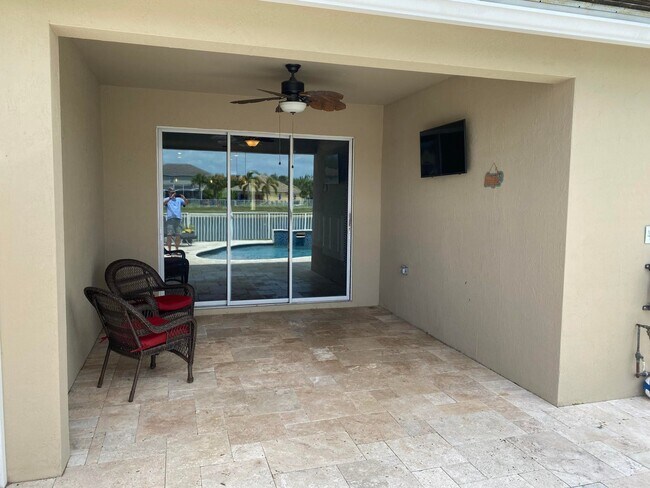 Building Photo - 9238 Wrangler Dr