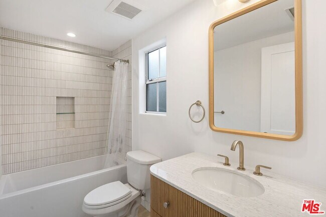 Building Photo - 2222 Neilson Wy