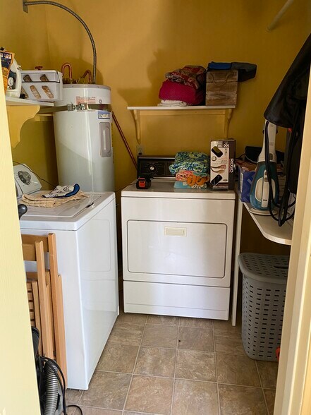 Building Photo - 13992 Irving Ln