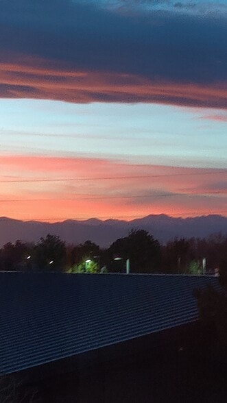 Mountain views, sunset, west facing - 15475 Andrews Dr