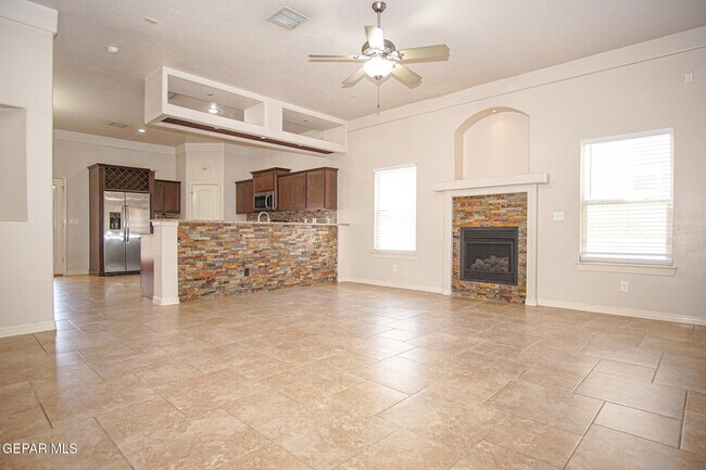 Building Photo - 14508 Smokey Point Dr