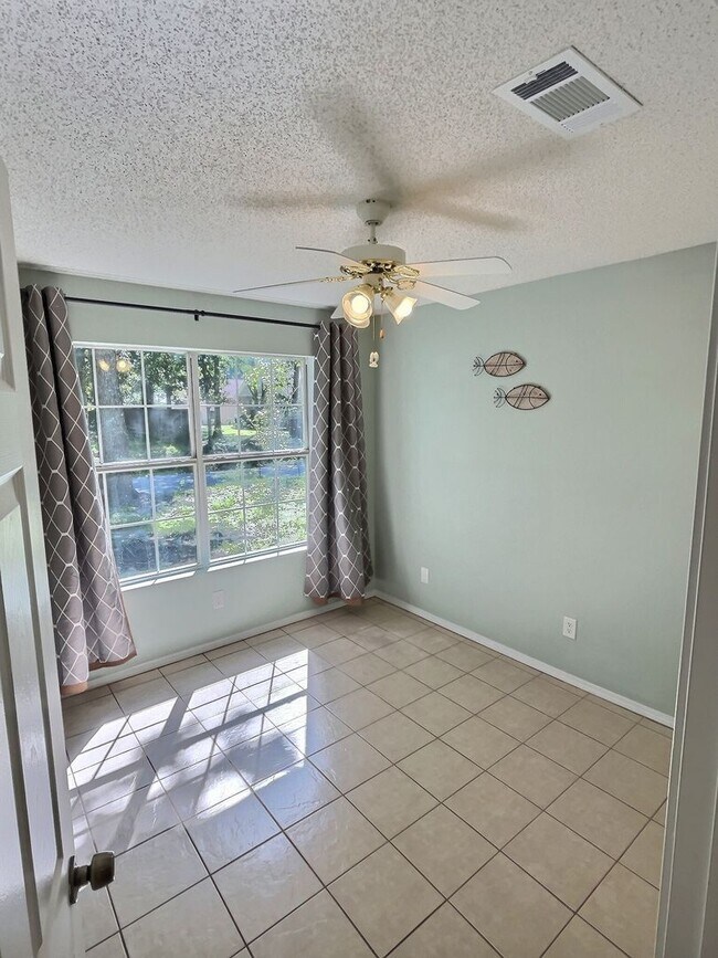 Building Photo - 3 Bedroom Home in Ocean Springs