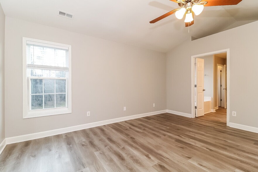 Building Photo - 3213 Rendezvous Dr