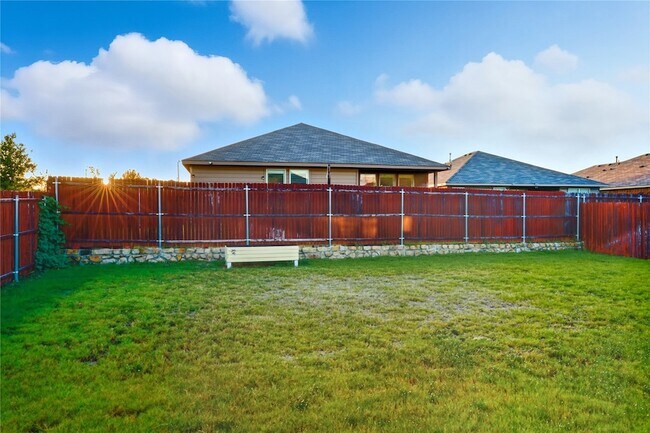 Building Photo - 8313 Twisted Pne Wy