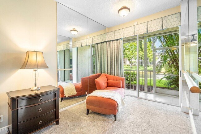 Building Photo - 5070 Lake Catalina Dr