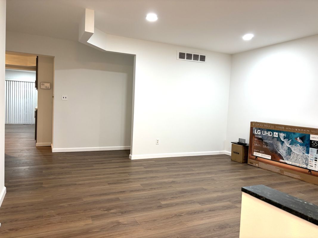 Building Photo - 3559 Janet Dr
