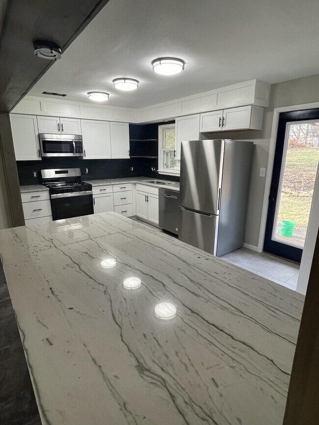 Building Photo - 1134 Cummins Pkwy