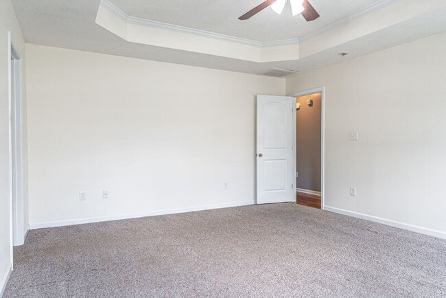 Building Photo - 289 Strike Eagle Dr