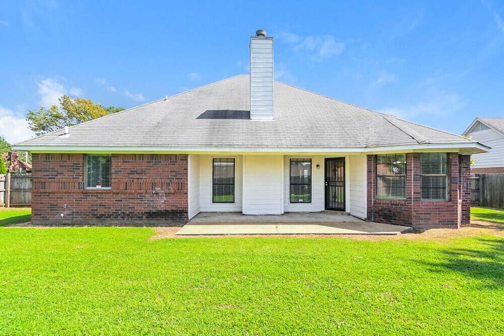 Building Photo - 6690 Autumn Wood Cove