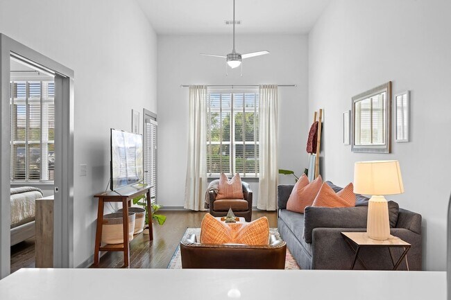 Building Photo - 1638 54th Ave N