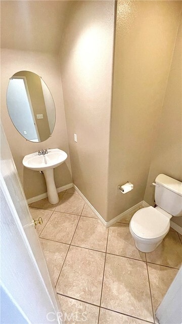 Building Photo - 17543 Nutwood Dr