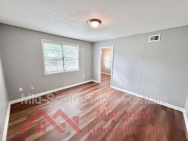 Building Photo - 4627 Crystal Springs Dr