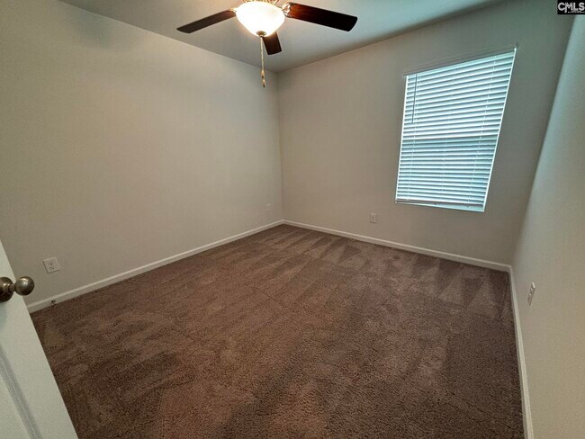 Building Photo - 120 Kings Parish Ct