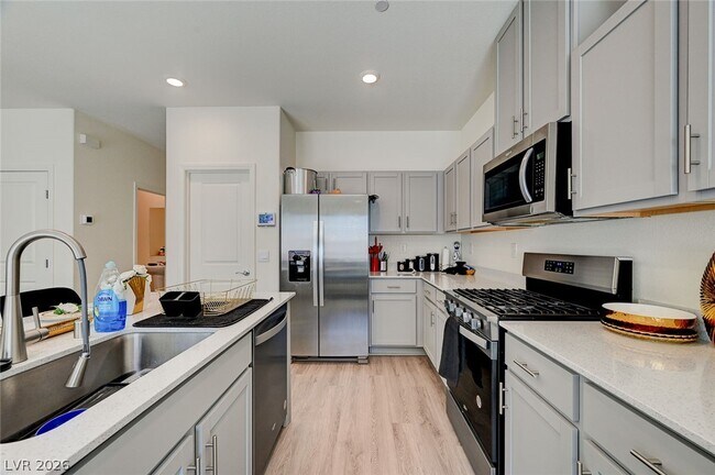 Building Photo - 9946 Indigo Cliffs St