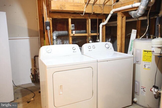 Building Photo - 408 Fleece Flower Dr