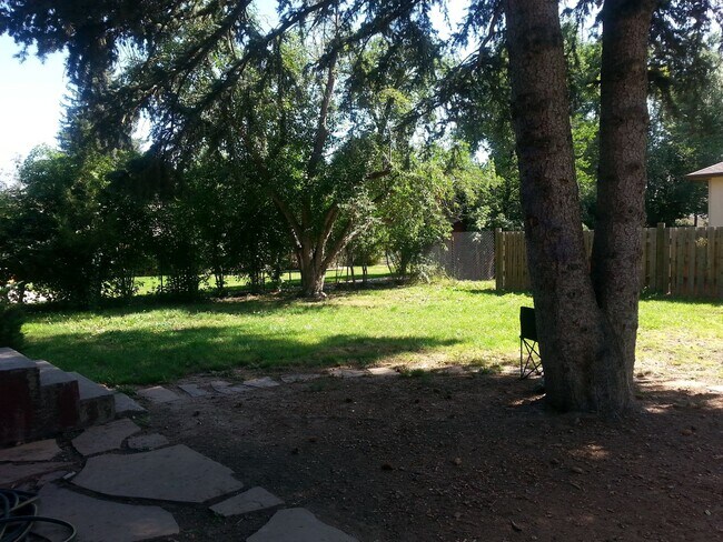 Building Photo - 630 S Washington Ave